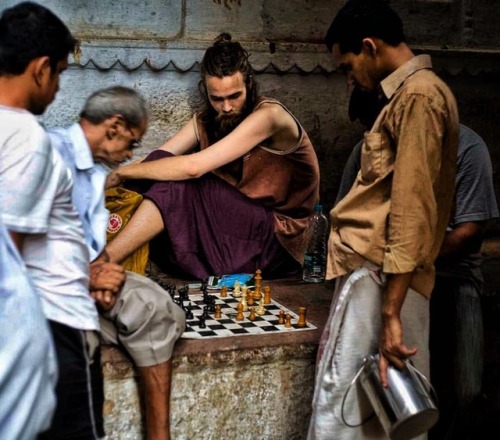 #varanasi #chess #people #life #kashi #banaras #benares (at Varanasi, India)