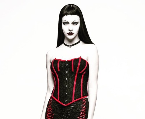 Vampirella corset ❤️❤️❤️ #punkrave
