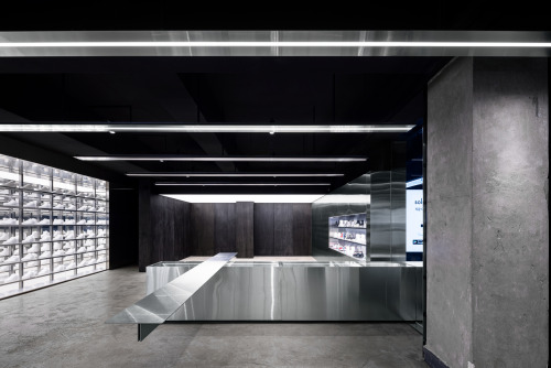 ”Soldout,” Musinsa Store, Seongdong-gu, Seoul, South Korea,WGNB Architects,Photographs: 