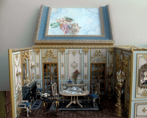 seaymph: Baroque dollhouse. &gt; By Manuela.