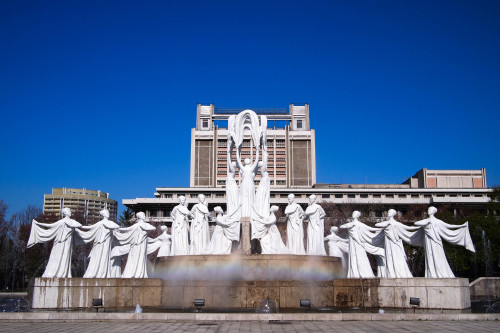 Mansudae Fountain Pyongyang, DPRK 2013