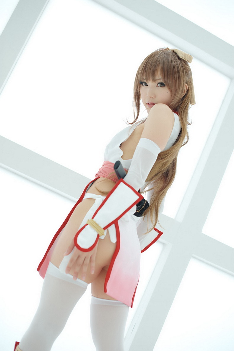 hotcosplaygirl:Cosplay girl
