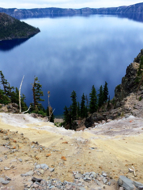 purtie:  it’s been five months since I took these, and I honestly still think that it’s one of the most beautiful places I’ve ever visited. School has been making me feel so stressed recently, I need to go on a road trip soon to clear my mind. 