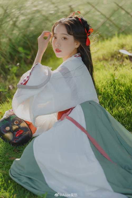 hanfugallery: chinese hanfu by 上遥居