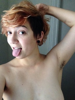 cartouchebox:  beautifullyundressed:  My sex hair is the greatest.  J adore 