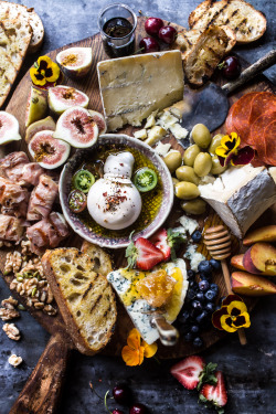 sweetoothgirl:  Simple Summer Cheese Board 