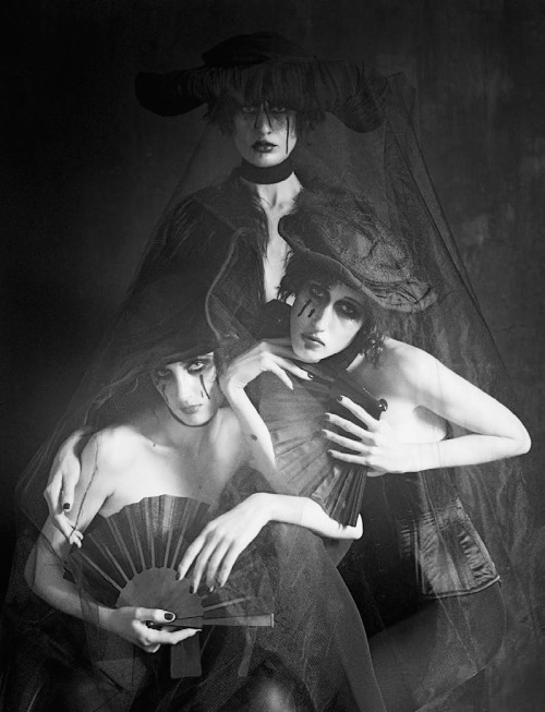 vmagazine:REBEL RIDERS - model: Anna Cleveland, Christina Carey, Erin O’Connor, Jamie Bochert 