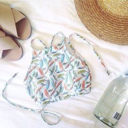 Our Feather scuba top ready for a day in the sun ☼