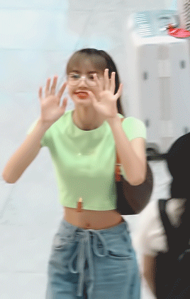 jisooq:191002 Incheon Airport on the way to Thailand for Ais Event