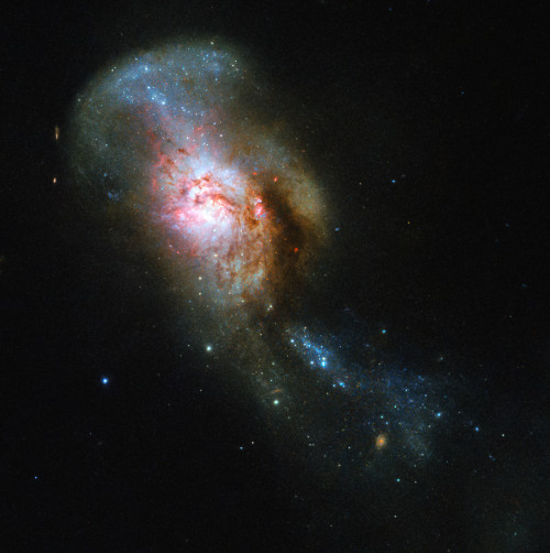 NASA’s Image of the Day: Hubble Finds Medusa in the Sky https://ift.tt/2M6YhXC