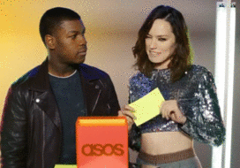 weepingxwastelands:thecommander-skimmons:Daisy’s abs Daisy Ridley has an 8 pack. Daisy Ridley is shr
