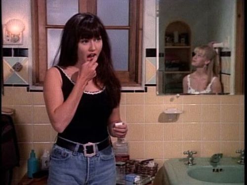 iaminfiniteus: Brenda Walsh black outfits