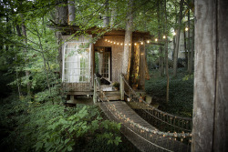travelingcolors:  Peter Bahouth’s Treehouse