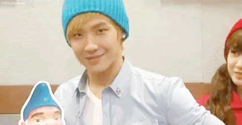 taken-by-tae:  joonaticted:  omg. he’s a smurf.  That’s motherfucking gnomeo