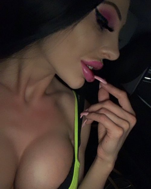 forprime:bolt-on-bimbos:WHO IS THIS?!!! That second to last photo has unbelievably fantastic makeup and eye shadow! The fourth picture also isn’t bad - good, long, fake eye lashes, but the eye shadow isn’t as good. The other pictures show