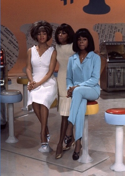 the supremes on hullabaloo, 1965