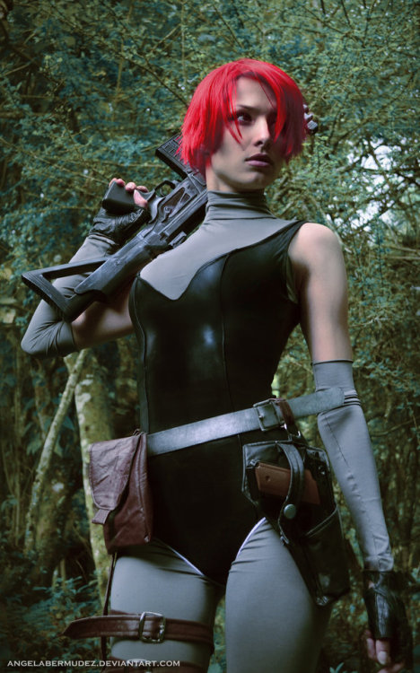 cosplaysleepeatplay:  Regina from Dino Crisis, adult photos