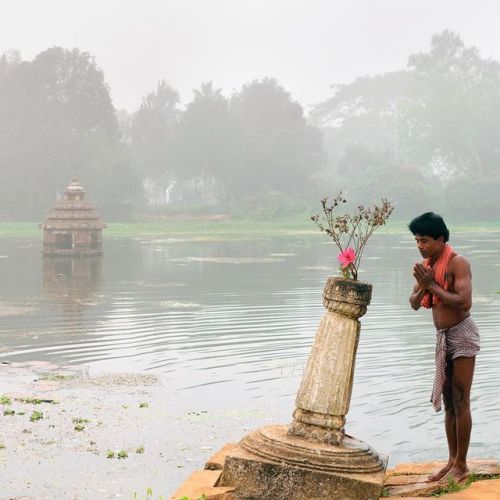 Prayers to Tulasi Devi, Temple pond at Hirapur, Odisha, photo Krutika Haraniya 