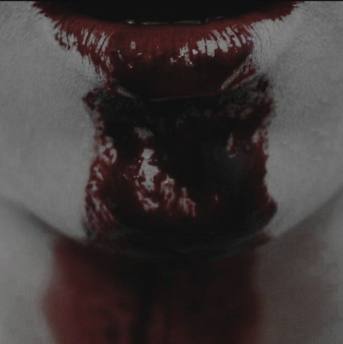 YOUNG REGULUS BLACK AS A VAMPIRE WITH AUDITORY ILLUSIONS