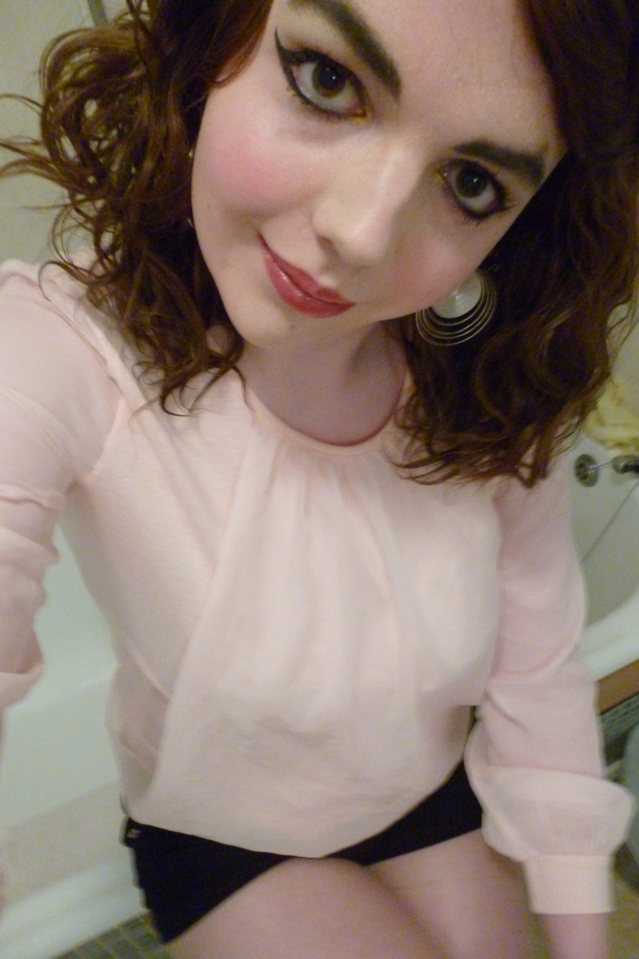 lucy-cd:  PicturesThis has to be one of my many favourite outfits, so gorgeous! &lt;3