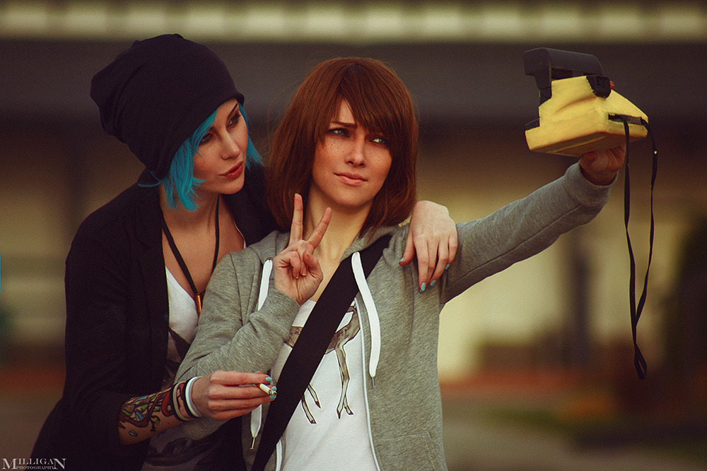 Life is Strange cosplayAnne as MaxTorie as Chloephoto by me