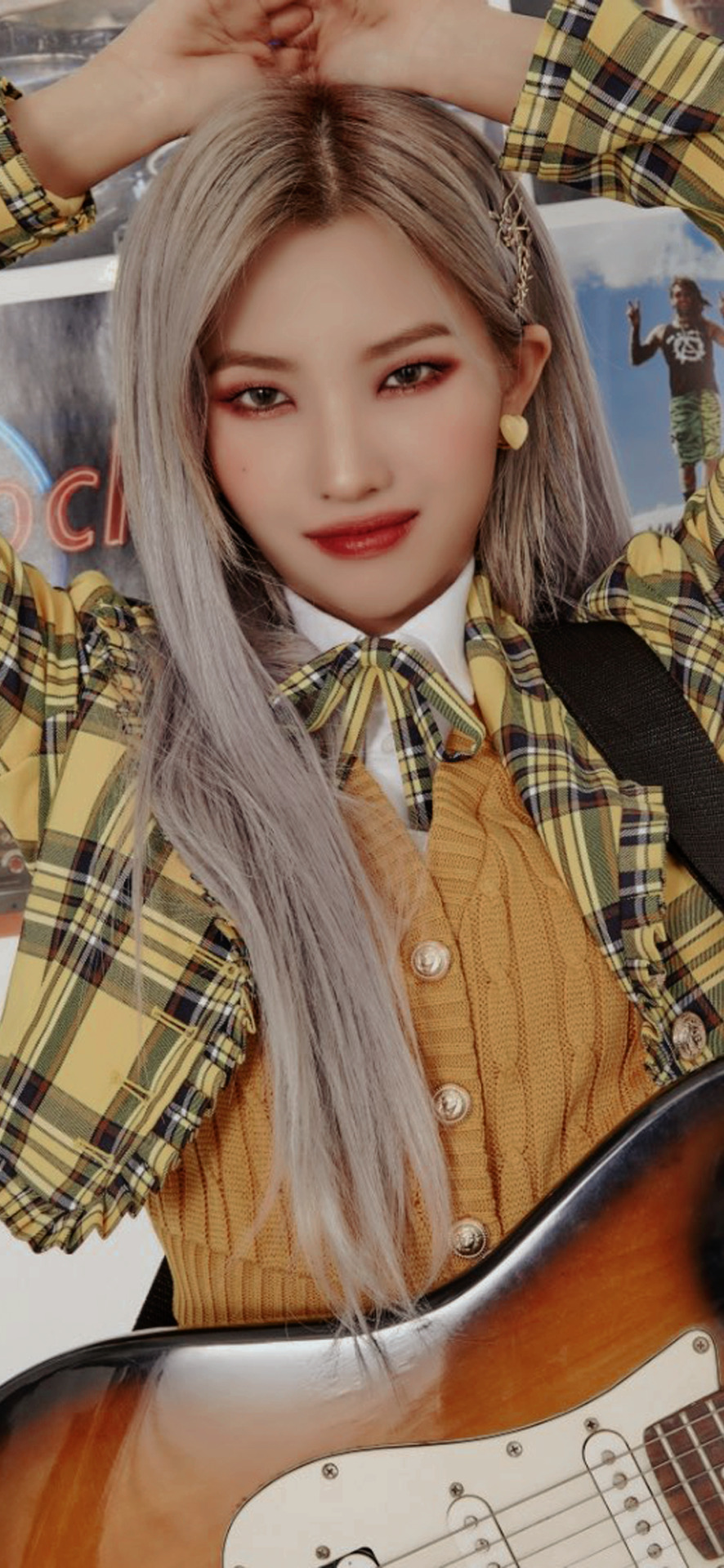 Soyeon Lockscreens