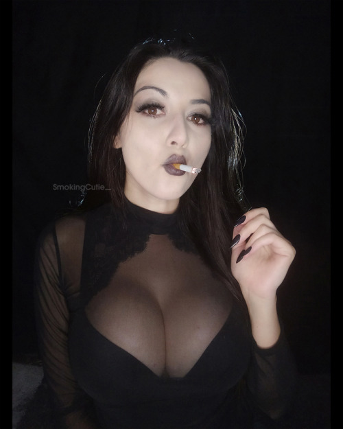 smoking-cutie: porn pictures