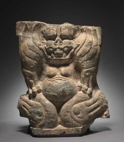 Kneeling Winged Monster, 550, Cleveland Museum of Art: Chinese ArtThis kneeling monster from the cav