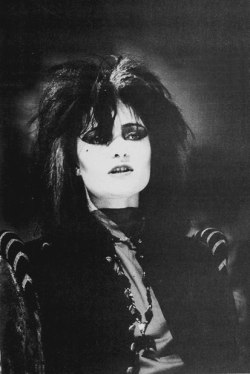 eliza-ray:  Siouxsie Sioux1982 