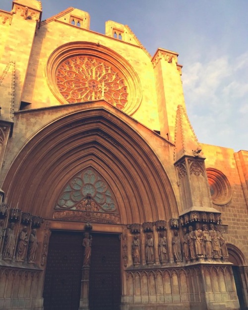 at Catedral de Tarragona https://www.instagram.com/p/BsuSB7OH0V7Qq7JEF5h95NZJ5HltOk07CF1l2Q0/?utm_source=ig_tumblr_share&igshid=az89qiypl6xc