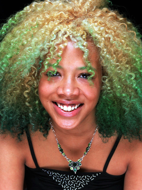 boxlogodreww:raccooninthegirlslockerroom:kelis hair appreciation!My wife