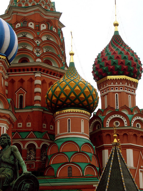 outdoormagic:  St. Basil’s Cathedral Up Close by Musical Mint on Flickr. 