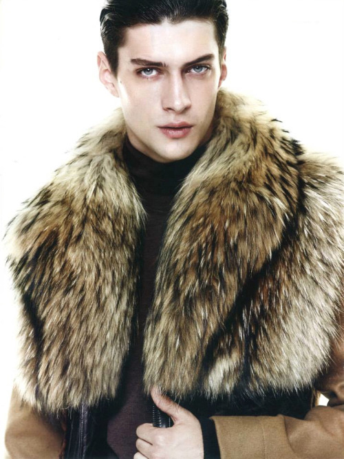 justdropithere:   Matthew Bell by Lado Alexi - L’Officiel Hommes Schweiz 