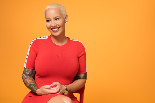 buzzfeed:  buzzfeedceleb:  Amber Rose looking fierce and delivering the best advice at BuzzFeed LA.  📷 : Macey J Foronda  