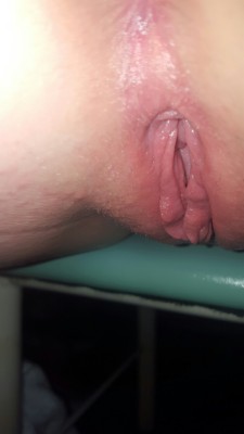 missdeepthroatslut:  This how I like my pussy to look after I get fucked. (;