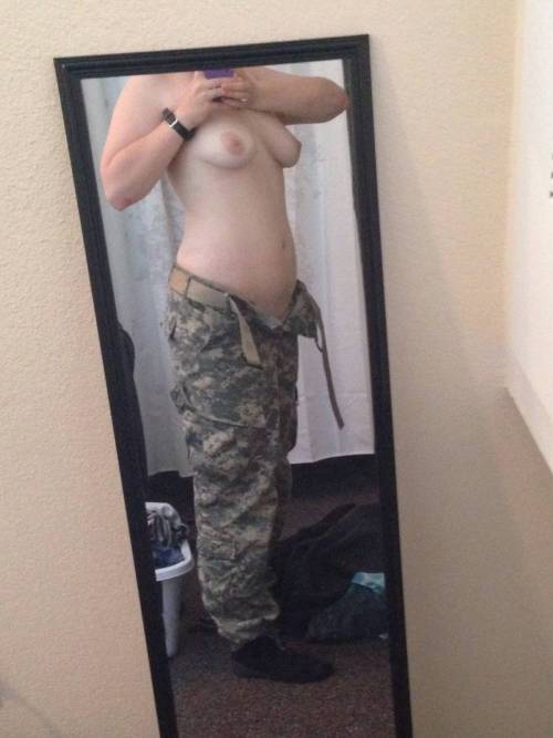 Porn mymarinemindpart4:  Very happy Army gal pt photos