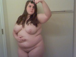 dating-overweight:  Hello, I’m Kristy. Do you like me? If yes, check my dating profile.