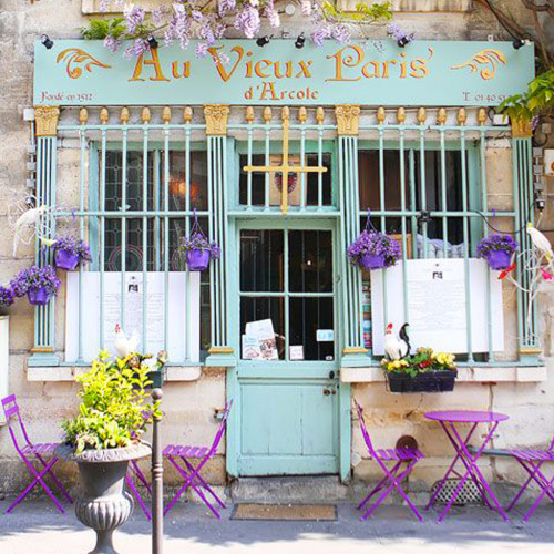 Day dreaming of Paris and lovely cafes (image via @kevinandamanda)