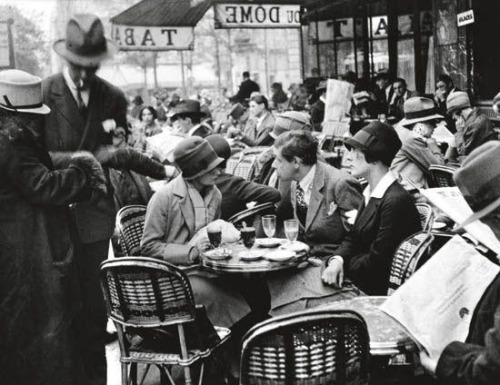 adanvc:Cafe du Dome, Paris, 1925.by André Kertész