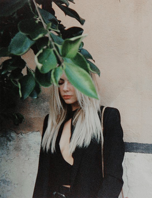 prettymysticfalls:Ashley Benson photographed by Izak Rappaport