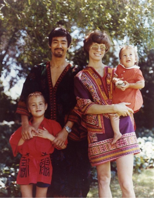 vintageeveryday:  One of the most influential martial artists of all time – Bruce Lee and family in color vintage photos 