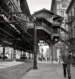 historicalgotham:  Elevated 18th: New York City Elevated Railway, 1942 (via Shorpy Historical Photo Archive) 