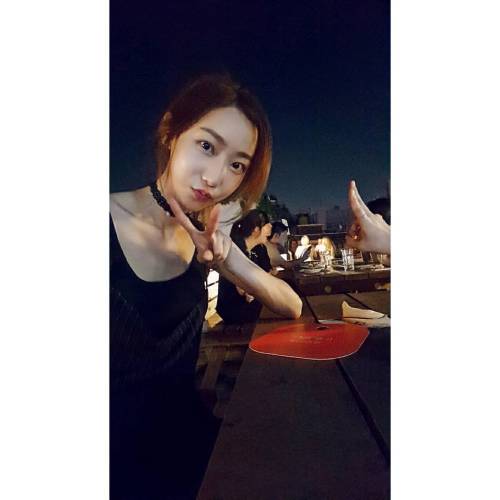 160813 | Flashe - Sua flashe_sua: #itscoolout #rooftop #always #cheering #thankyou #hwaiting #