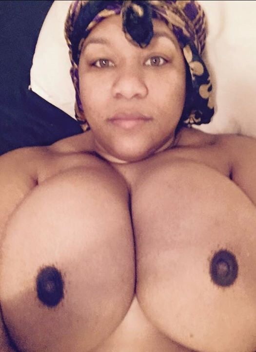 goldieloc:  phlem-phlam:  Titty Tuesday  bigtits lil nips 😍😍😍