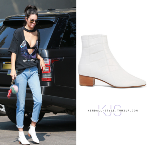 August 25, 2016-Kendall was spotted in Beverly Hills. She wore THE ROW Ambra glossed-alligator ankle