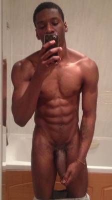 nudeselfshots-blackmen.tumblr.com post 77569930229