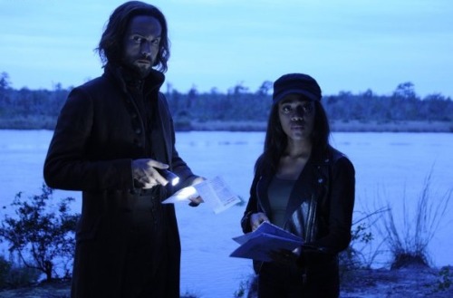 tvtracker:Sleepy Hollow Episode 2.10 ‘Magnum Opus’ Promotional Pictures.Oh, ha, this looks like a sh