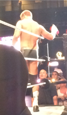 litahalford:  [strums guitar] anyway heres cody rhodes