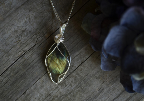 isthunn:Labradorite ✨Available here!