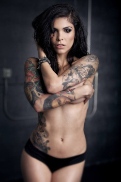 itsall1nk:  More Hot Tattoo Girls athttp://hot-tattoo-girls.blogspot.com